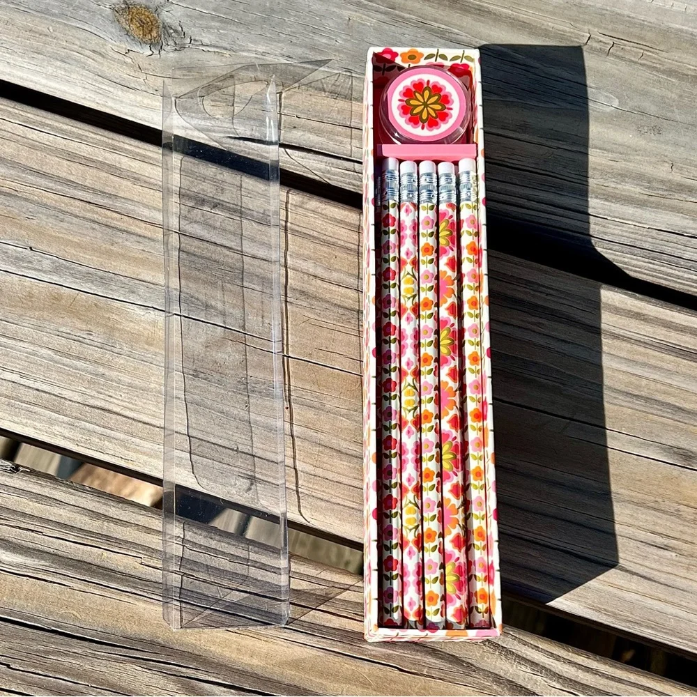 - Vera Bradley Pencil Box Folkloric Print Gift Set! NEW!